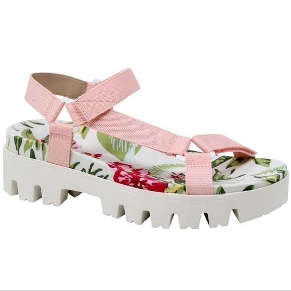 NEW! CHARLES DAVID Pink Zambo Floral Lug Sole Sandals 8. - Picture 1 of 10